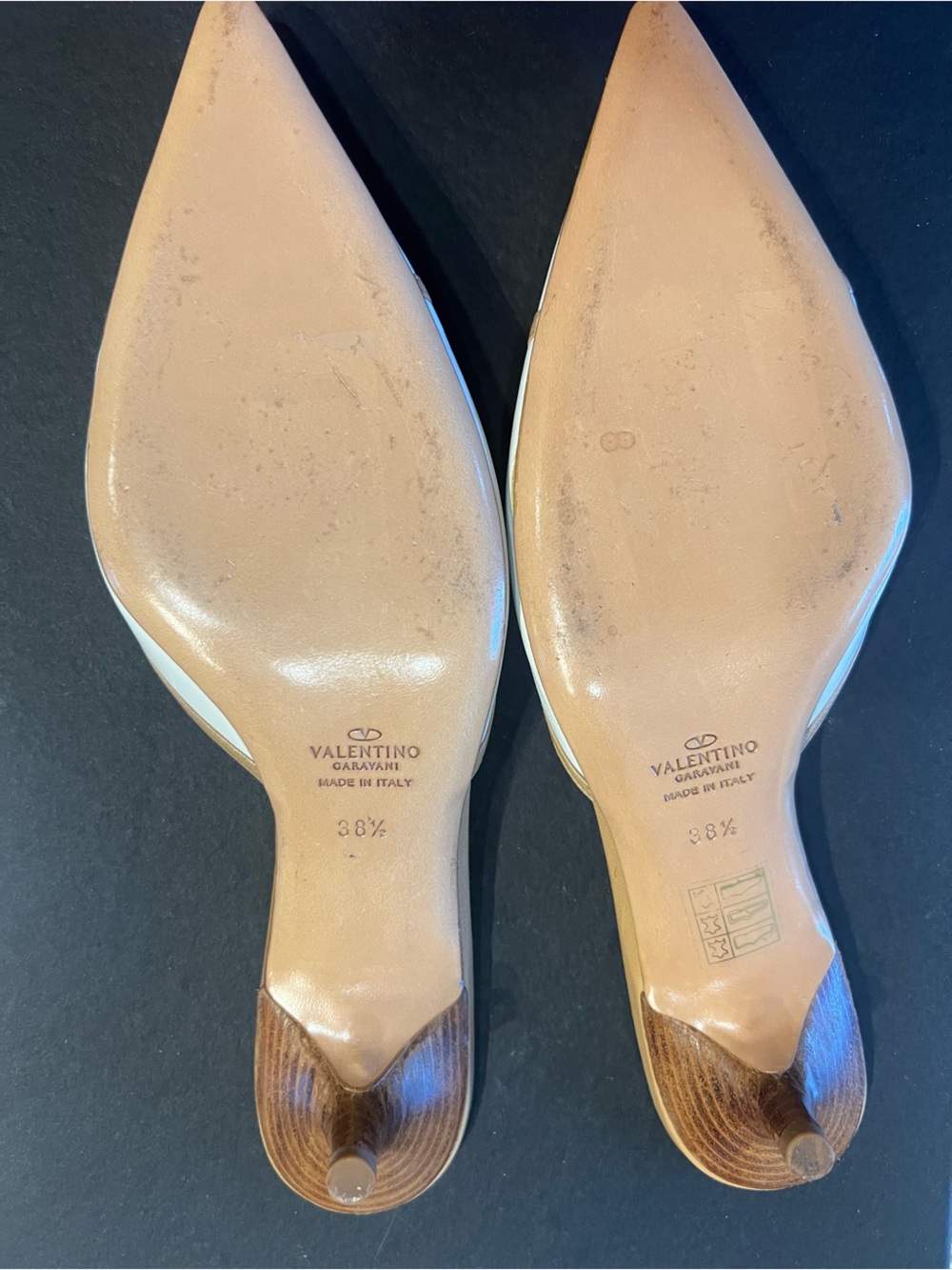 Valentino Garavani Vintage White and Tan Pointed-Toe Slip-On Kitten Heel Mules 8 - Picture 3 of 9